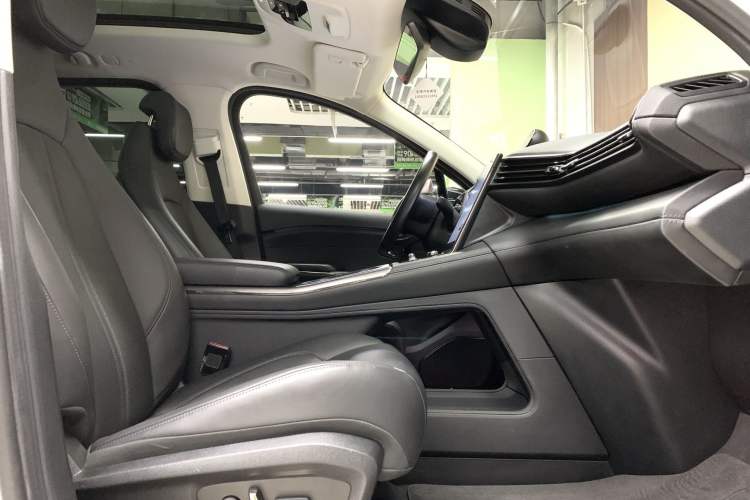 Used Nio ES6 2022 75 kWh Sport Edition Interior 4