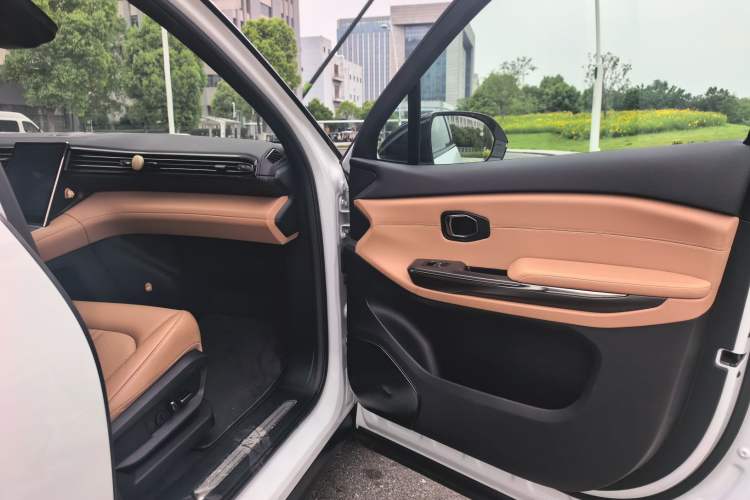 Used Nio ES6 2022 75 kWh Sport Edition Interior 7