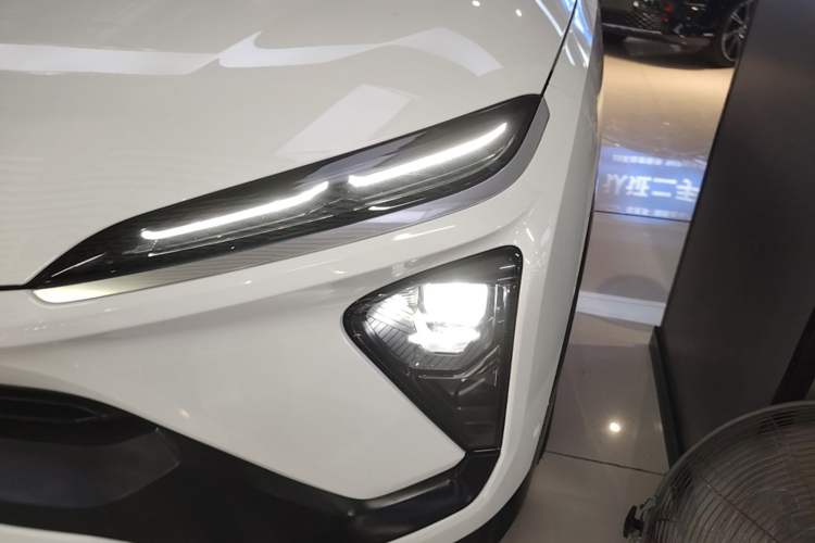 Used Nio ES6 2022 75 kWh Sport Edition Left Front Headlight