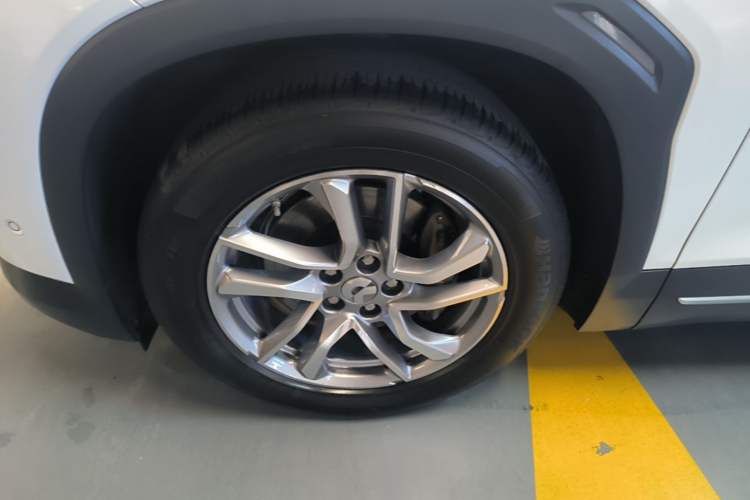 Used Nio ES6 2022 75 kWh Sport Edition Left Front Wheel Hub