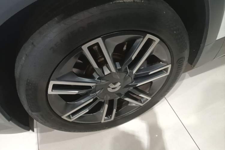 Used Nio ES6 2022 75 kWh Sport Edition Left Front Wheel Hub