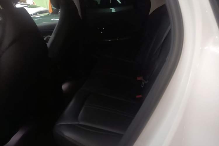 Used Nio ES6 2022 75 kWh Sport Edition Left Rear Seat