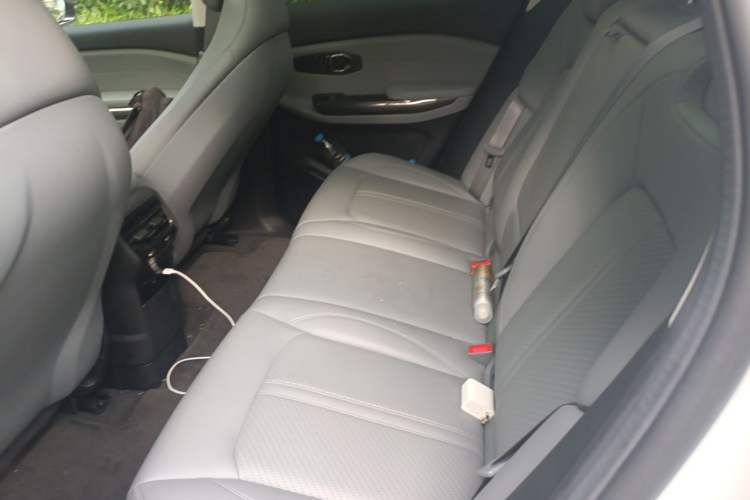Used Nio ES6 2022 75 kWh Sport Edition Left Rear Seat