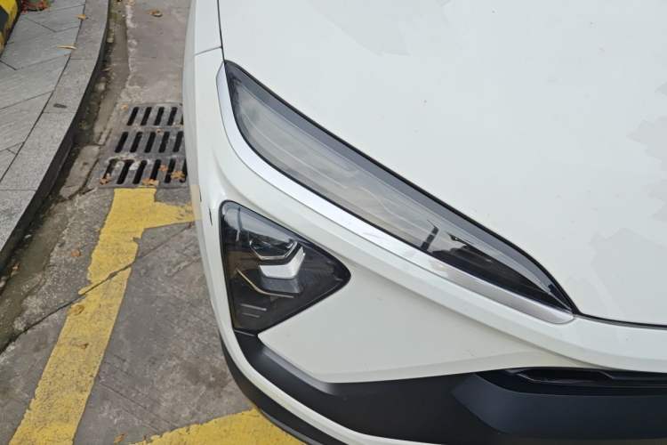 Used Nio ES6 2022 75 kWh Sport Edition Right Front Headlight