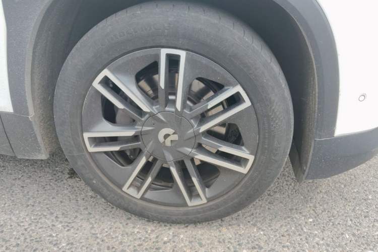 Used Nio ES6 2022 100kWh Sport Edition Right Front Wheel Hub