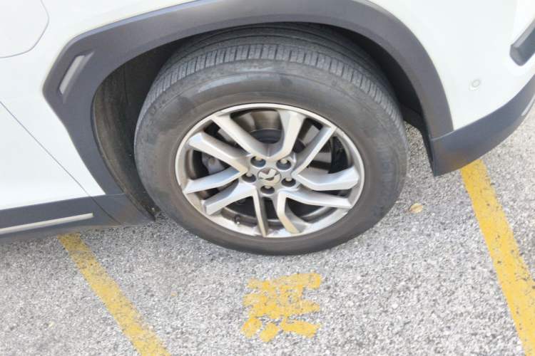 Used Nio ES6 2022 75 kWh Sport Edition Right Front Wheel Hub
