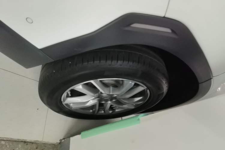 Used Nio ES6 2022 75 kWh Sport Edition Right Rear Wheel Hub
