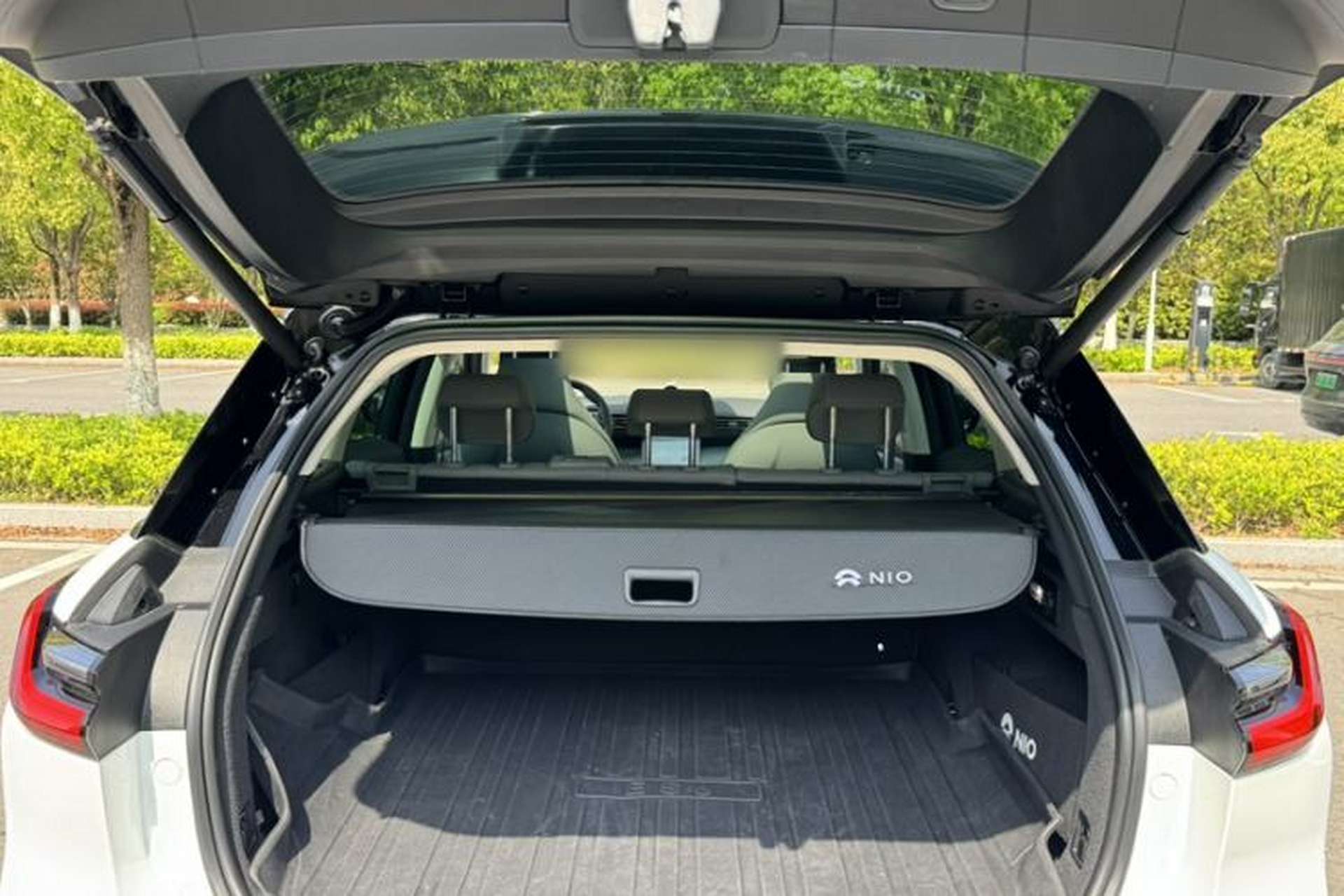 Used Nio ES6 2022 75 kWh Sport Edition Trunk