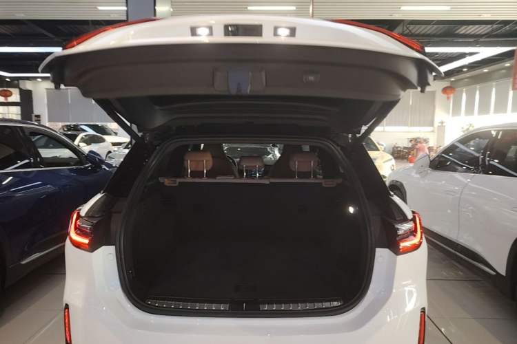 Used Nio ES6 2022 75 kWh Sport Edition Trunk