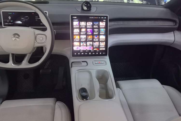 Used Nio ES6 2023 100kWh Audio And AC Panel