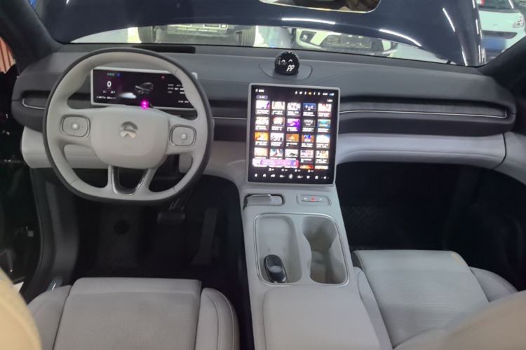 Used Nio ES6 2023 100kWh Center Console