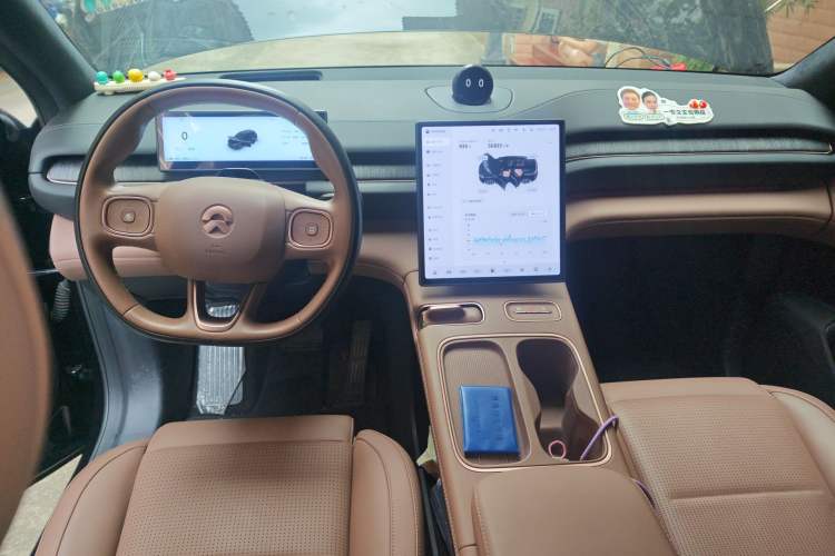 Used Nio ES6 2023 75 kWh Center Console