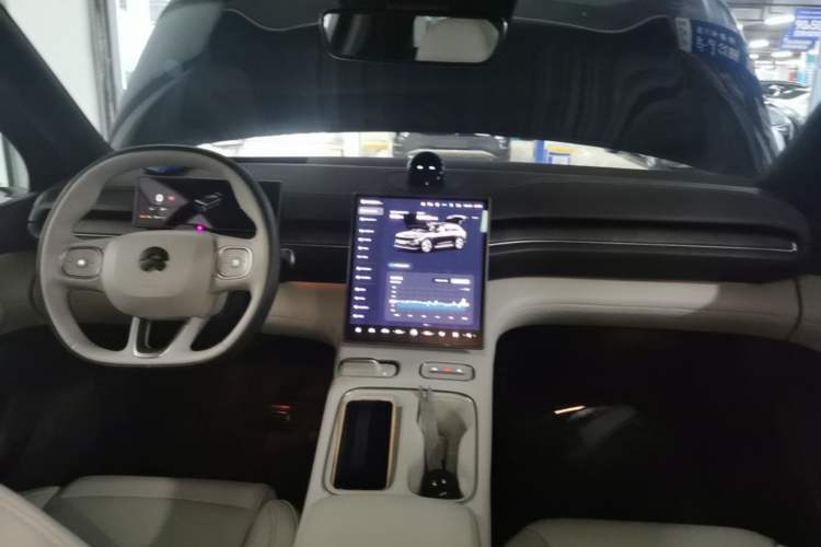 Used Nio ES6 2023 75 kWh Center Console