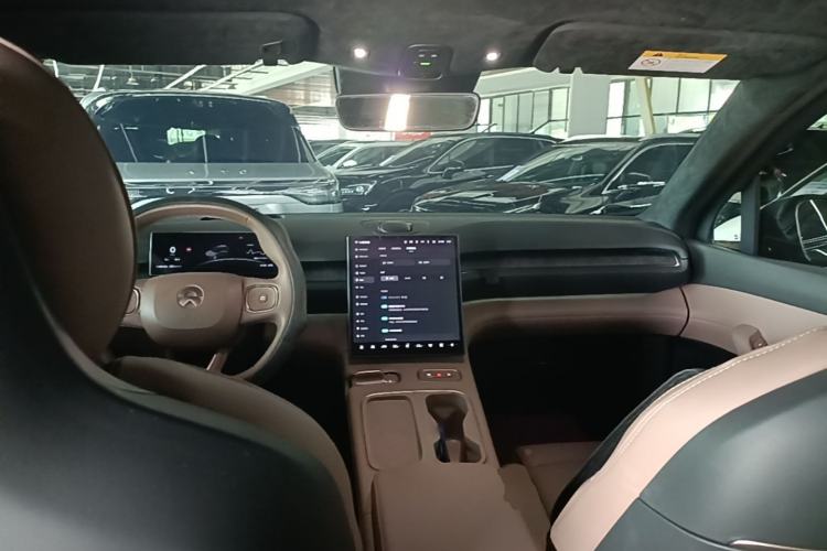 Used Nio ES6 2023 75 kWh Center Console