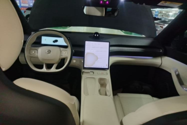 Used Nio ES6 2023 75 kWh Center Console