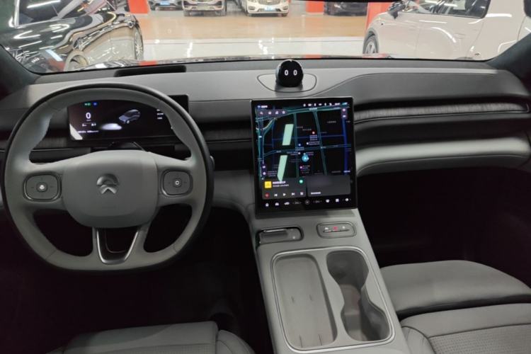 Used Nio ES6 2023 75 kWh Center Console
