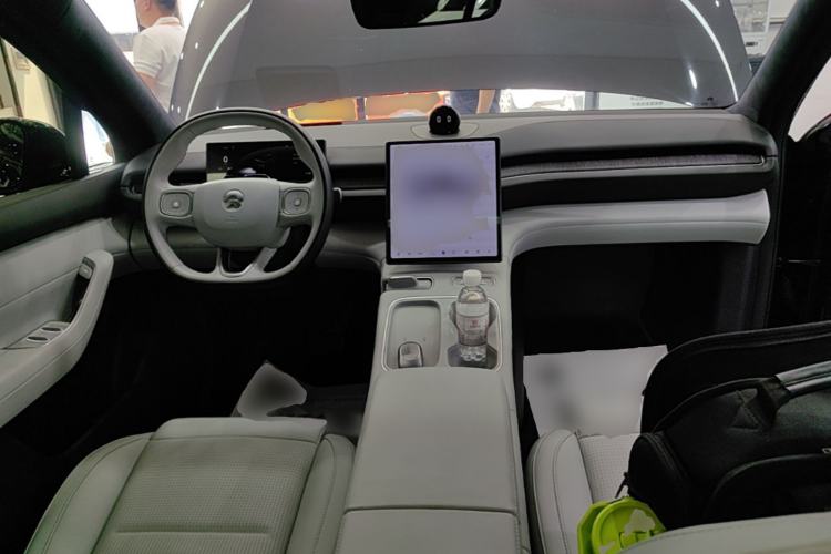 Used Nio ES6 2023 75 kWh Center Console