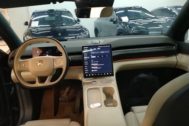 Used Nio ES6 2023 100kWh Center Console