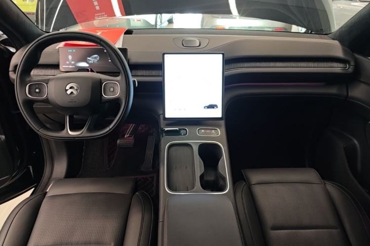 Used Nio ES6 2023 75 kWh Center Console