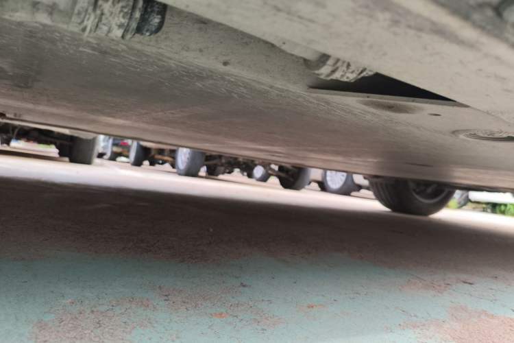 Used Nio ES6 2023 75 kWh Chassis Front Left