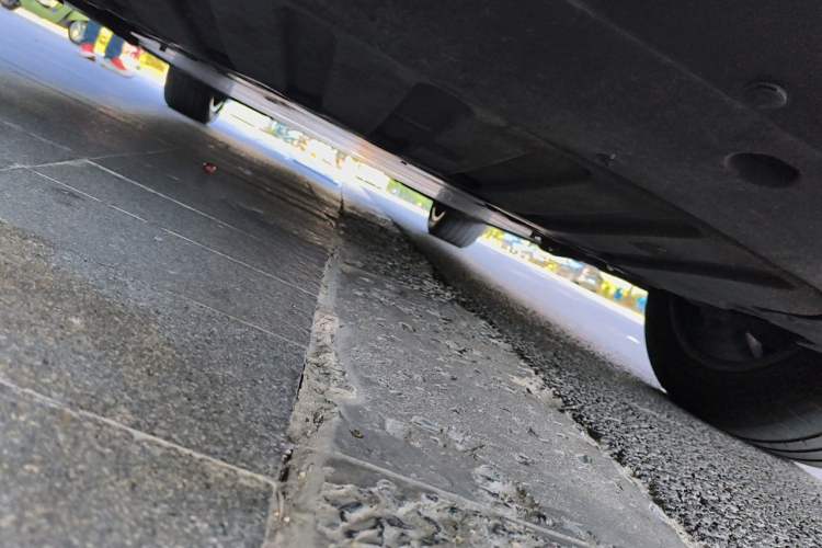 Used Nio ES6 2023 75 kWh Chassis Front