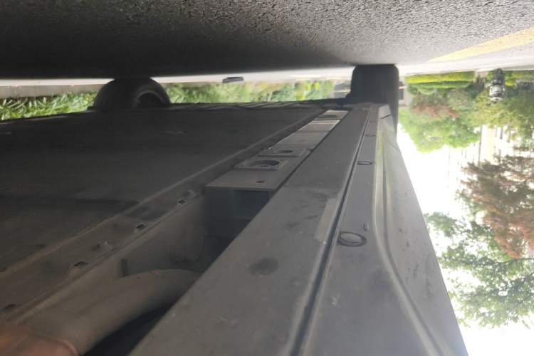 Used Nio ES6 2023 75 kWh Chassis Front Right