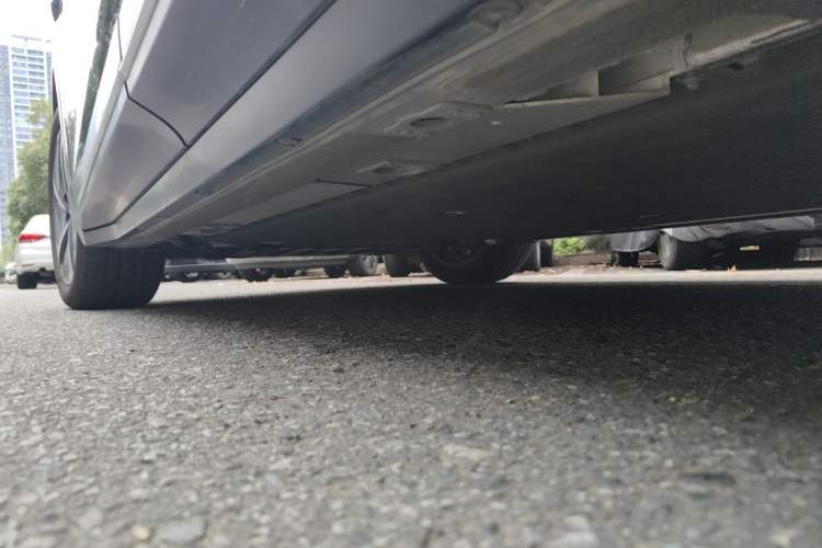 Used Nio ES6 2023 75 kWh Chassis Rear Left