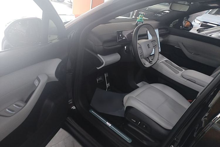 Used Nio ES6 2023 75 kWh Driver Seat