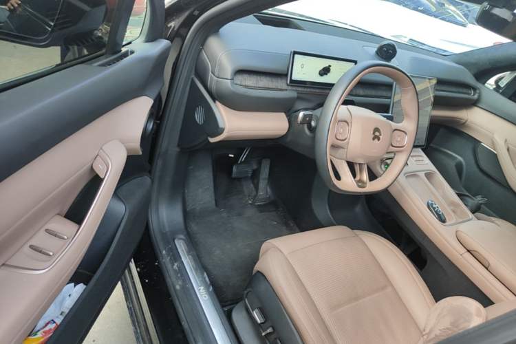 Used Nio ES6 2023 75 kWh Driver Seat