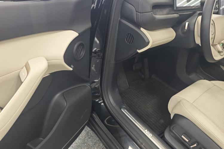 Used Nio ES6 2023 75 kWh Driver Seat