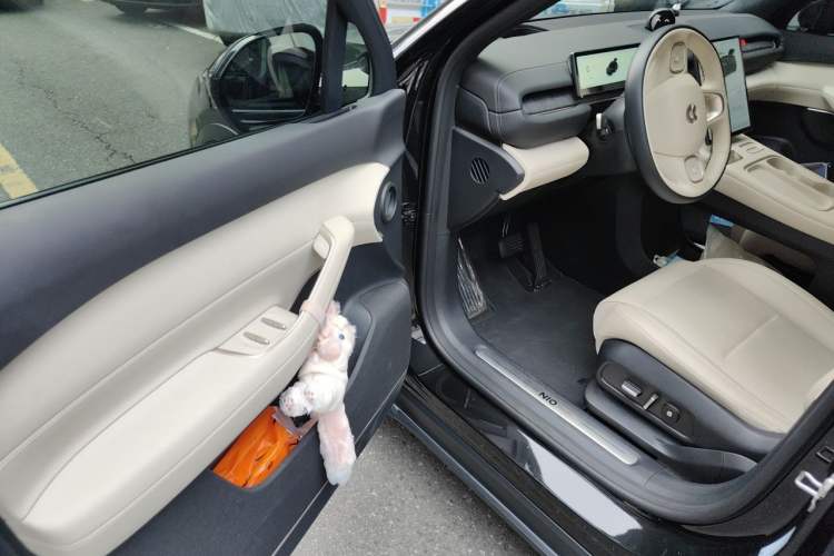 Used Nio ES6 2023 75 kWh Driver Seat