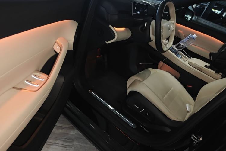 Used Nio ES6 2023 75 kWh Driver Seat
