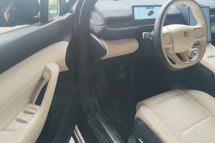 Used Nio ES6 2023 75 kWh Driver Seat