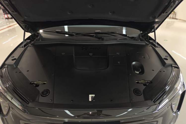 Used Nio ES6 2023 75 kWh Engine Bay
