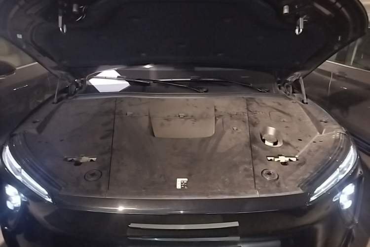 Used Nio ES6 2023 75 kWh Engine Bay
