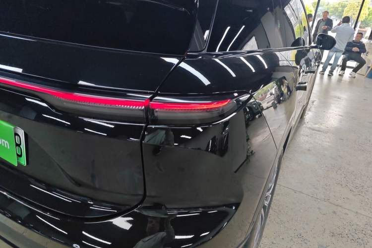 Used Nio ES6 2023 75 kWh Exterior 3
