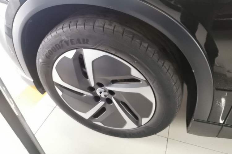 Used Nio ES6 2023 75 kWh Exterior 4