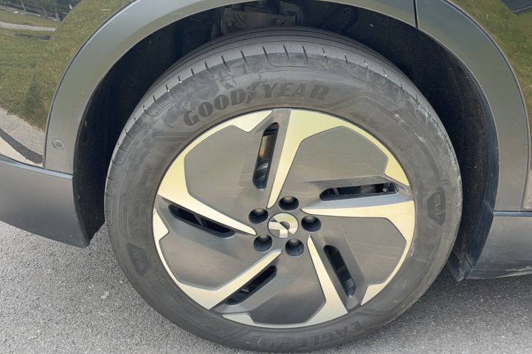 Used Nio ES6 2023 75 kWh Exterior 4