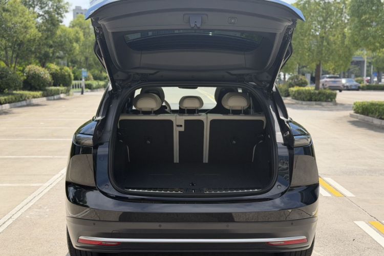 Used Nio ES6 2023 75 kWh Exterior 4