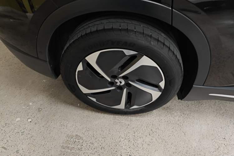 Used Nio ES6 2023 75 kWh Exterior 5