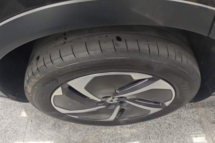 Used Nio ES6 2023 75 kWh Exterior 5