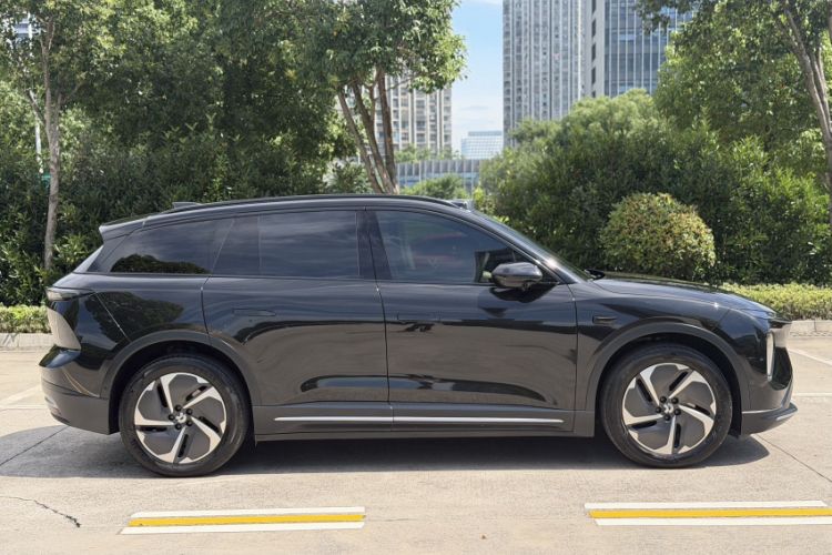 Used Nio ES6 2023 75 kWh Exterior 5