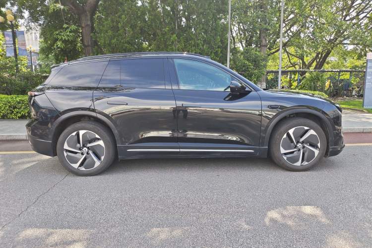 Used Nio ES6 2023 75 kWh Exterior 8