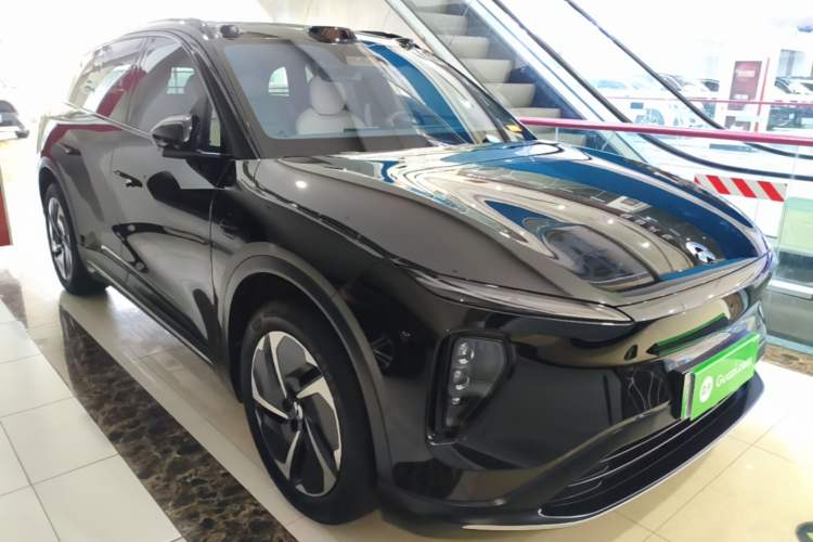 Used Nio ES6 2023 75 kWh Front Right 45 Deg