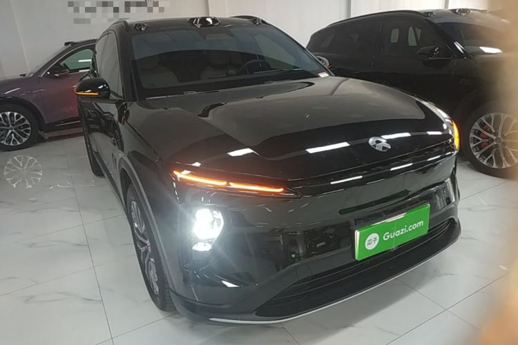 Used Nio ES6 2023 75 kWh Front Right 45 Deg