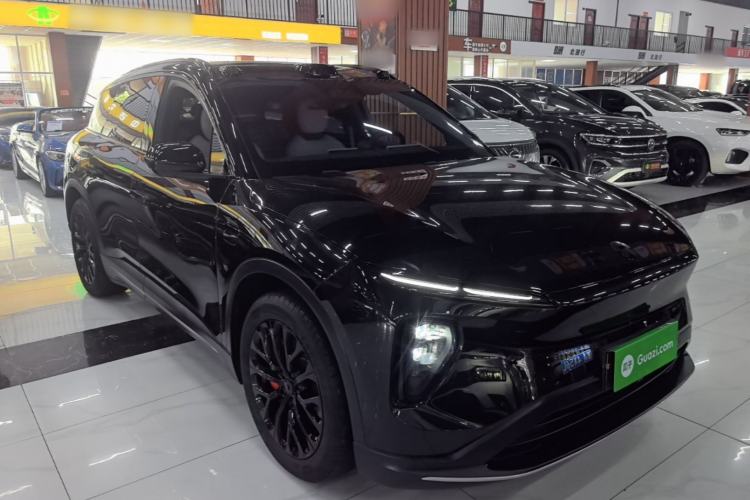 Used Nio ES6 2023 100kWh Front Right 45 Deg