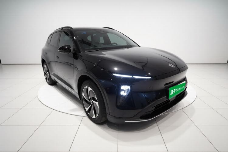 Used Nio ES6 2023 75 kWh Front Right 45 Deg