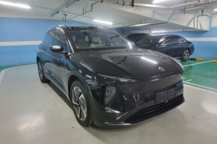 Used Nio ES6 2023 75 kWh Front Right 45 Deg
