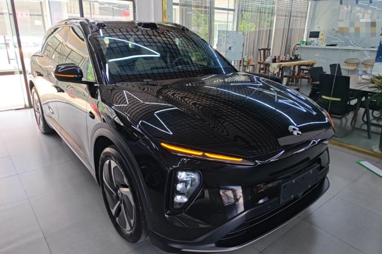 Used Nio ES6 2023 75 kWh Front Right 45 Deg