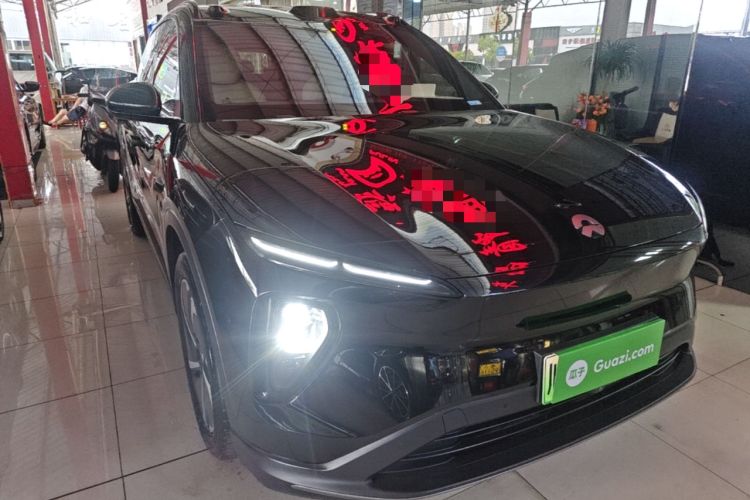 Used Nio ES6 2023 75 kWh Front Right 45 Deg